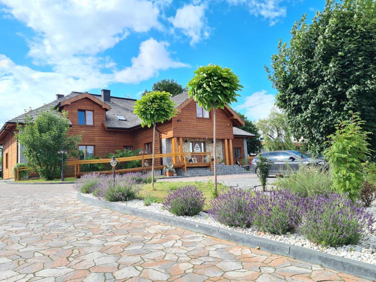 Bed and Breakfast Gosciniec Ilzanka Экстерьер фото